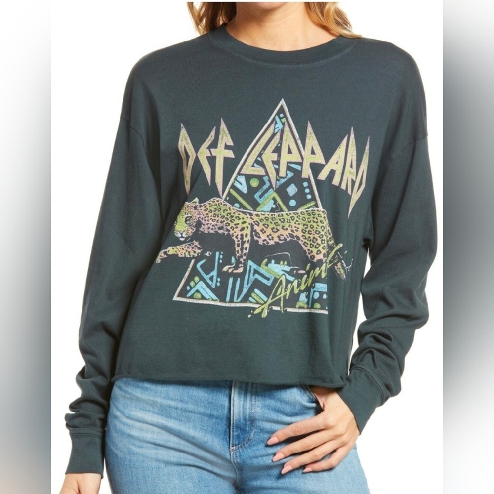 Daydreamer Def Leppard Animal Long Sleeve Crop Size L
